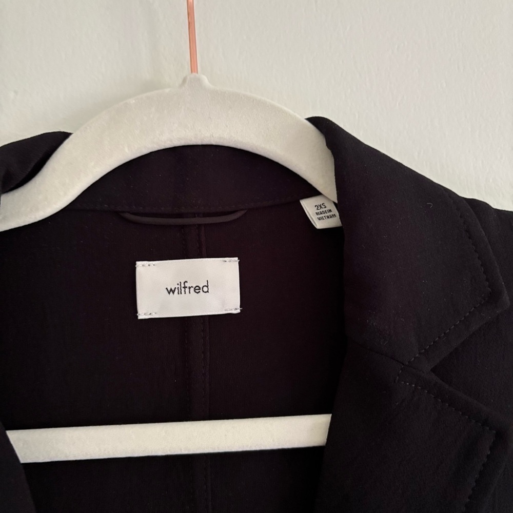 Aritzia Wilfred Cardero Shirt Black Size 2XS - Picture 4 of 6